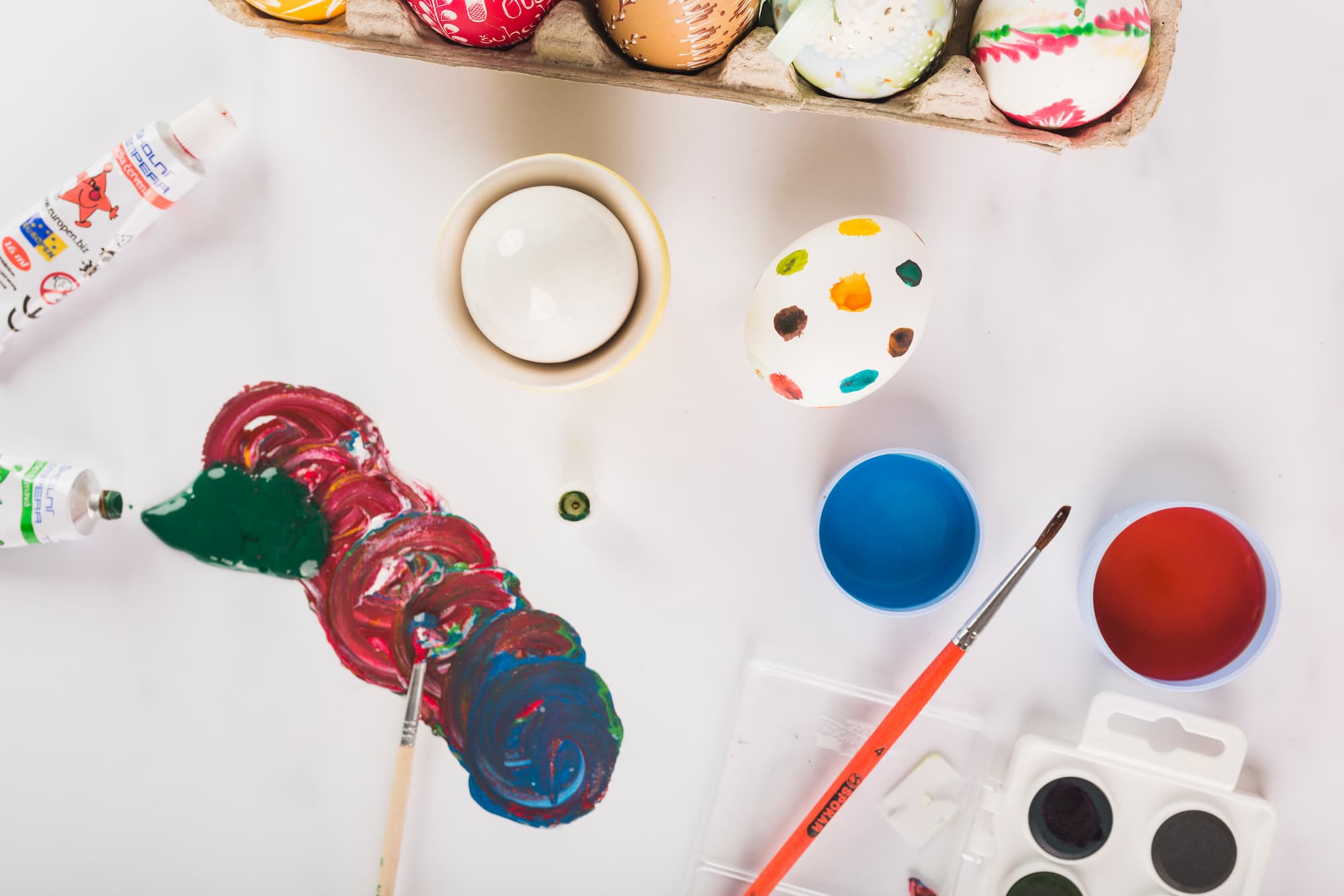 Giocattoli Creativi: Stimolare Fantasia e Immaginazione supplies eggs decoration (1)